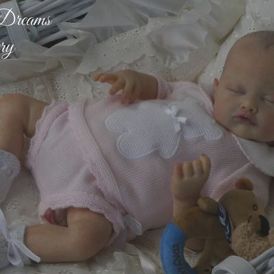 Angelina, kit Angelina de Shy Mrofka