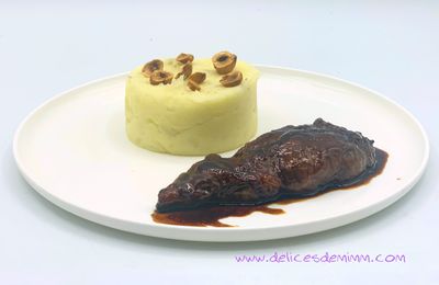 Pluma de porc ibérique laquée au miel et purée de topinambours aux noisettes