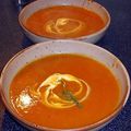 Soupe de potimarron à la tomate.