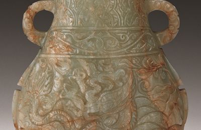 Two handled jade vase with winged dragon motif, Yuan dynasty (1271-1368)