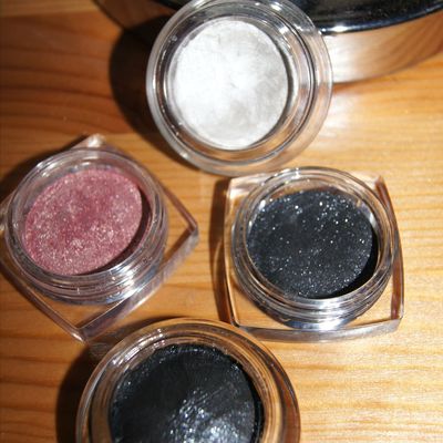 Un Maquillage rapide , et qui pétille de paillettes ! avec Color tattoo/colors infaillible/illusions d'ombre chanel 