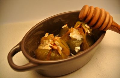 Cocotte de figues rôties, chèvre et miel