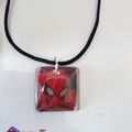 Spider Man enrésiner. Pendentif en résine N°4