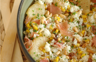 Que faire avec un reste de riz cuit ? Une salade composée du placard !