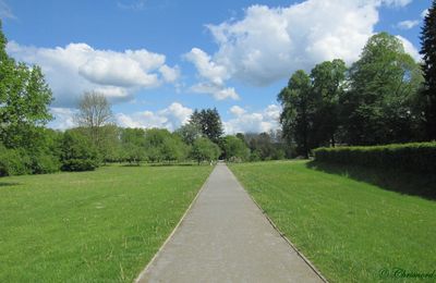 LIESSIES - Le Parc de l'Abbaye au Printemps