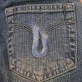 Customisation d'un jeans d'enfant en laine cardée...