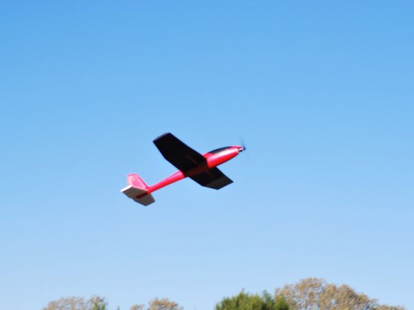 FRANÇOIS-XAVIER AU LANCÉ DE SON LIDL À INCIDENCE VARIABLE.