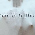 « Fear of Falling »: l’avant- première se déroule sur Dailymotion