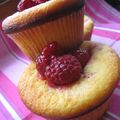 Petits gâteaux à la ricotta et framboises