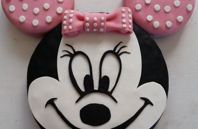 anniversaire 6 ans de Jade sur le thème Minnie - partie 2