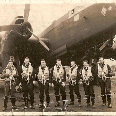 LE 29 OCTOBRE 1945 LE RETOUR DU TUNISIE ENDEUILLE PAR LA PERTE DE DEUX AVIATEURS.