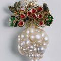 Pendant with a bunch of grapes, southern Germany, beginning of the 17th century