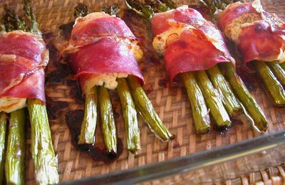 Des asperges gratinées à la ricotta et au jambon cru : ça vous dit ?