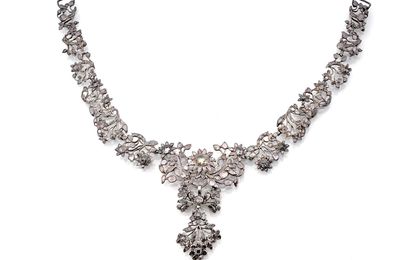 Magnificent diamond necklace, France, circa 1750