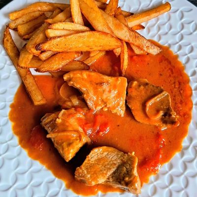 SAUTÉ DE PORC AU CURRY ET LAIT DE COCO 