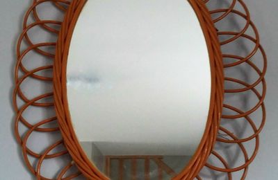 Miroir en rotin ovale