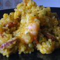 Riz au safran, crevettes sauvages et chorizo