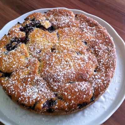 GATEAU MOELLEUX AUX FRUITS ROUGES