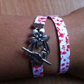 7 € bracelet tissus double fleurs rouges