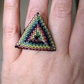 "Spirale" triangulaire en 4 couleurs...
