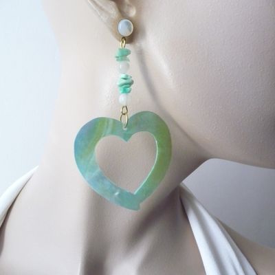 Boucles d'oreilles coeur de nacre , pièce unique 