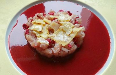 Tartare de veau, vieux comté, framboises