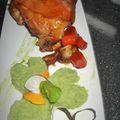 Jarret de porc confit à la Guiness, shamrock de radis noir et cresson