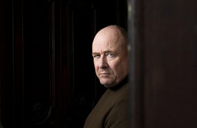 Les lendemains qui chantent  :  Arnaldur Indridason dans les pas de John le Carré, 