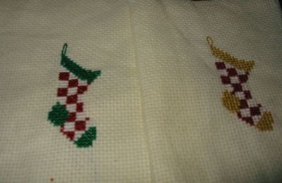 Petite broderie et sa grille