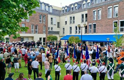 LA MAISON COMMUNE, AU CŒUR DE LA RÉPUBLIQUE ET DE LA FÊTE NATIONALE HIRSONNAISE.
