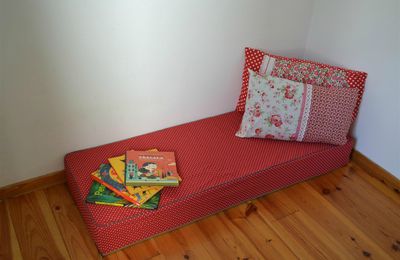 Une banquette pour la salle de jeux ...