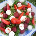 Salade d'herbes et de fruits rouges de Dorian