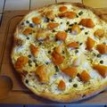 PIZZA  AUX DÉS DE CABILLAUD FUMÉS