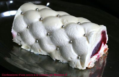 Bûche chocolat blanc-framboises