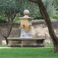 Fontaine à Vauvert - Gard  - SUITE