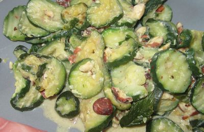 Courgettes à la menthe et aux noisettes