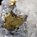 Chalcopyrite on quartz and galena