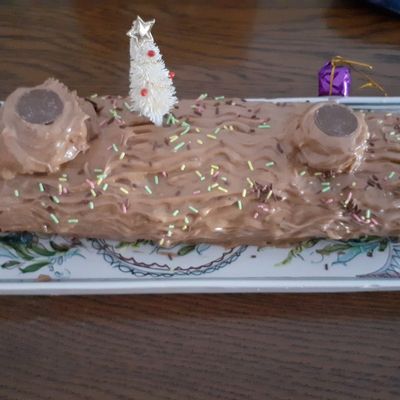 BÛCHE PRALINÉE