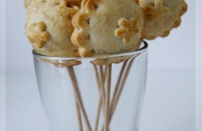 APPLE PIE POPS !