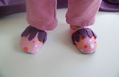 Les petits chaussons de ménestrel ou l'histoire de la princesse Quipuaitdespieds...