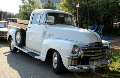 GMC 100 pick-up (30 ème Bourse d'échanges de Lipsheim)