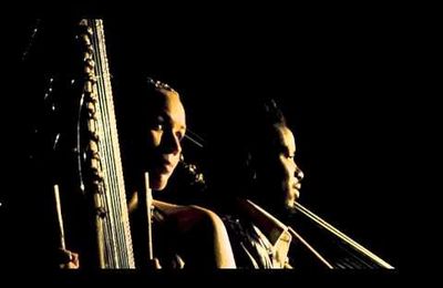 SOUSSOU ET MAHER CISSOKO - COME CLOSER