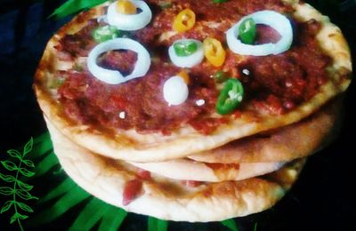 Lahmacun ' Pizza Turc ' 