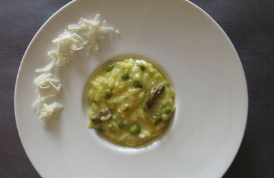 Petit changement. Risotto aux asperges et petits pois.