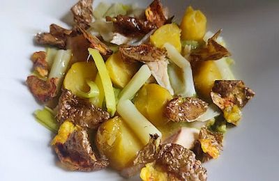 Petite variation sur le poireau, pomme de terre et truite fumée