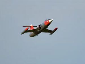 Un chasseur F104 Starfighter à l’échelle 1/3