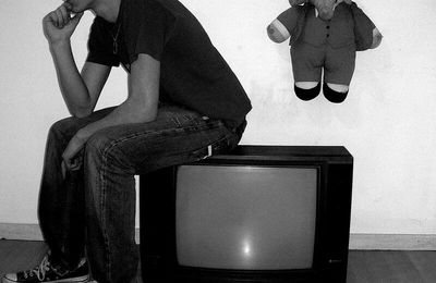 TV Addict by luuuuC.