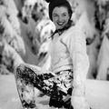 12/1945, Voyage dans l'Ouest - Oregon, Mount Hood - Norma Jeane dans la neige par André de Dienes