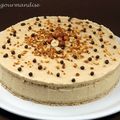 Dacquoise aux noisettes, crème légère aux châtaignes sauce caramel