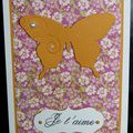 Carte de St Valentin fleurie avec papillon